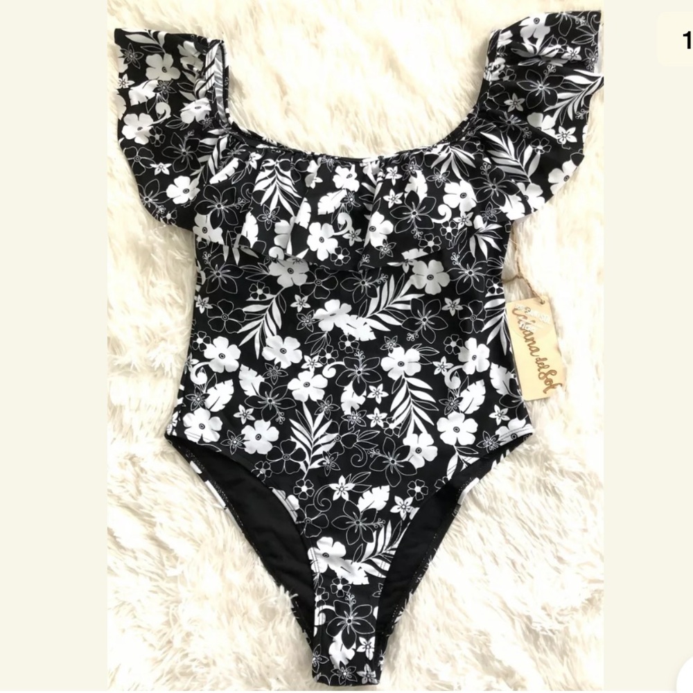 NWT Cabana del Sol Ruffled Neck Swimsuit